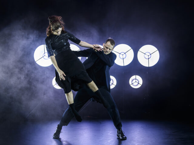 Οι RootlessRoot μας υποδέχονται στη νέα τους στέγη, με νέο έργο