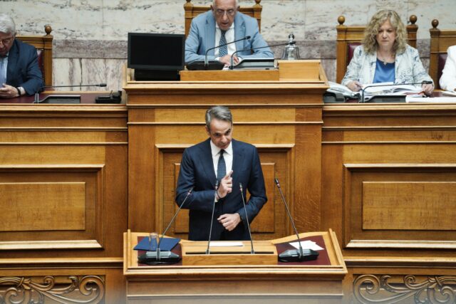 Στη Βουλή σήμερα ο Κυρ. Μητσοτάκης – Θα απαντήσει σε επίκαιρη ερώτηση του Ν. Ανδρουλάκη