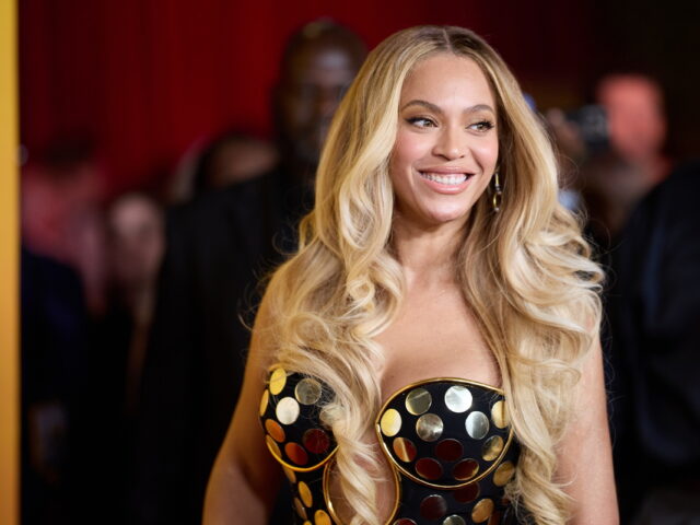 Forbes: Στο κλαμπ των δισεκατομμυριούχων η Beyoncé