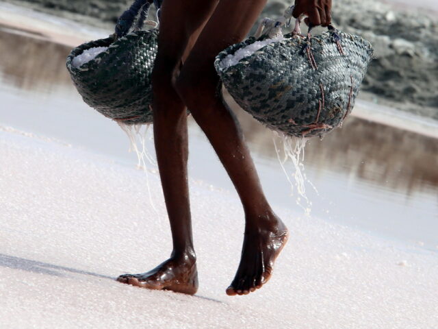 Χαζεύοντας τις αλυκές του Πακιστάν, μαθαίνουμε λίγη ιστορία για το αλάτι