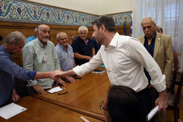 Συνάντηση του Ν. Ανδρουλάκη με την Πανελλήνια Ομοσπονδία Πολιτικών Συνταξιούχων