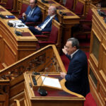 Πόρισμα Προανακριτικής για Καραμανλή: Έντονη αντιπαράθεση Φλωρίδη – Φάμελλου στη Βουλή