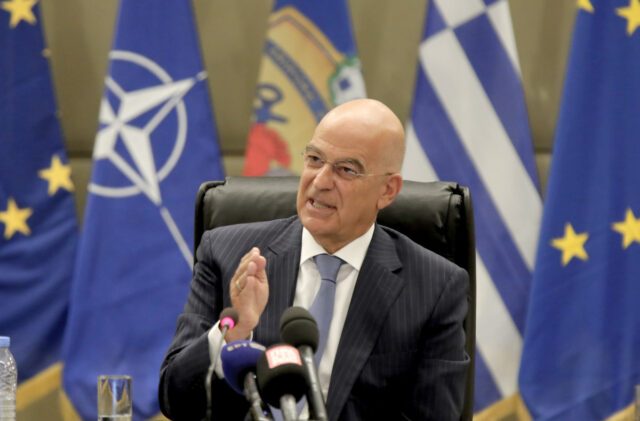 Ν. Δένδιας: Μόνο στον Στρατό Ξήρας η θητεία – Αυξάνεται ο μισθός των στρατευμένων