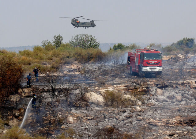 Πυρκαγιά στην Κύπρο: Προβλήματα σε υδροδότηση και ηλεκτροδότηση