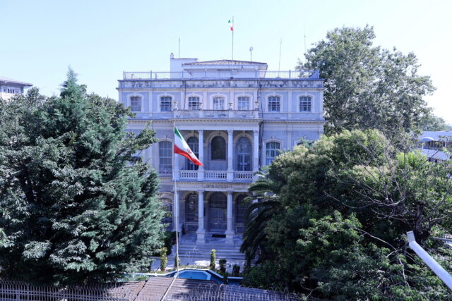 Ξεκίνησαν στην Τουρκία οι συνομιλίες για το πυρηνικό πρόγραμμα του Ιράν