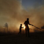 Κοζάνη: Αναζωπυρώθηκε η φωτιά στα Λιβερά