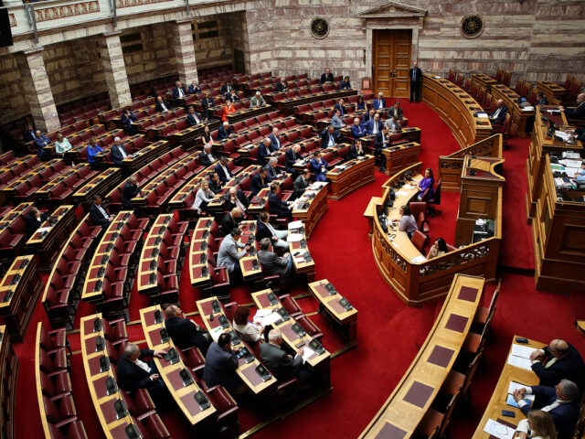 Αρχίζει στην Ολομέλεια η πενθήμερη συζήτηση για τον προϋπολογισμό