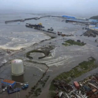 Σεισμός 8,8 Ρίχτερ στη Ρωσία - Προειδοποιήσεις για τσουνάμι σε όλο τον Ειρηνικό