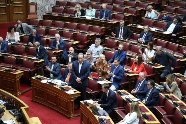 ΣΥΡΙΖΑ: Αίτημα για άμεση συνεδρίαση στη Βουλή για τα ΕΛΤΑ