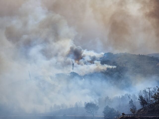 Πυρκαγιές: Διακομιδές πολιτών σε νοσοκομεία σε Αχαΐα, Χίο, Πρέβεζα