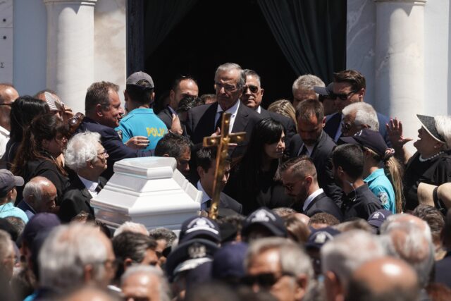 Α’ Νεκροταφείο: Ο αποχαιρετιστήριος λόγος του Αντώνη Σαμαρά στην κηδεία της κόρης του