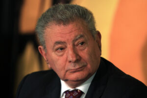 Δίκη για τον Σήφη Βαλυράκη: «Τον χτύπησαν, τον έριξαν από το σκάφος του και τον άφησαν στην θάλασσα»