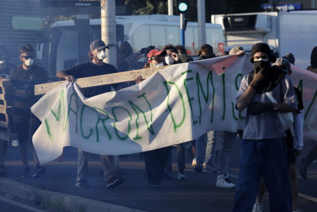 Μαζικές κινητοποιήσεις σε 250 πόλεις κατά της λιτότητας στη Γαλλία