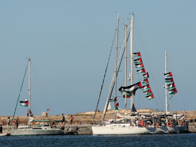 Στο Ισραήλ οδηγούνται τα 430 μέλη του Global Sumud Flotilla