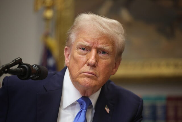 Ο Ντόναλντ Τραμπ λέει ότι θέλει να εμποδίσει την μετανάστευση «από τον τρίτο κόσμο»