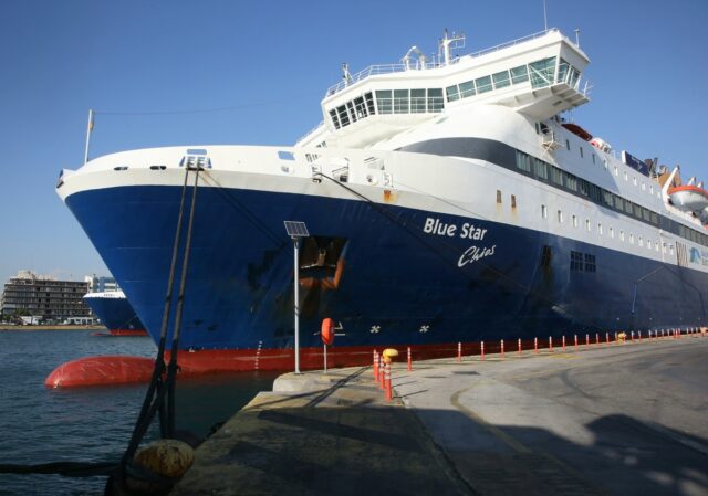 Συνελήφθησαν ο πλοίαρχος και ο Α΄ μηχανικός του «Blue Star Χίος»