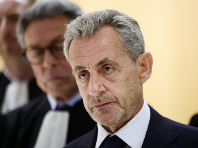 Γαλλία: Το Ανώτατο Δικαστήριο επικύρωσε την καταδίκη του Σαρκοζί