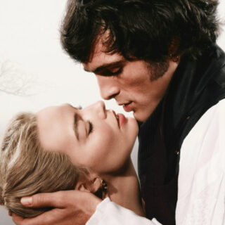 Τι μπορείς να σκεφτείς βλέποντας το τρέιλερ του Wuthering Heights με τον Jacob Elordi και τη Margot Robbie