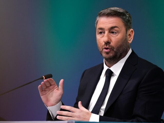 Νίκος Ανδρουλάκης για αγρότες: «Η κυβέρνηση έχει το μαχαίρι και το πεπόνι»