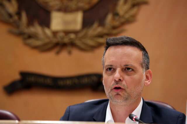 Άγνωστος Στρατιώτης: Προσφυγή του Δήμου Αθηναίων για την ανάθεση της καθαριότητας του Μνημείου σε ιδιώτη