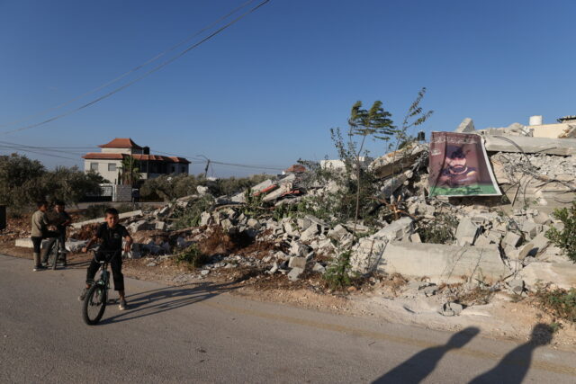 Δυτική Όχθη: Ανάπτυξη για τους εποίκους, αποκλεισμός για τους Παλαιστινίους