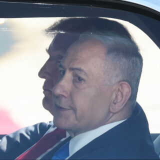 Ο Νετανιάχου δηλώνει «προσηλωμένος στην ειρήνη» ενώπιον της Κνεσέτ και του Τραμπ