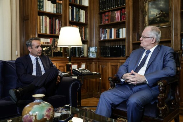 Κυρ. Μητσοτάκης: Το μνημείο του Αγνώστου Στρατιώτη δεν είναι για «επαναστατική γυμναστική»