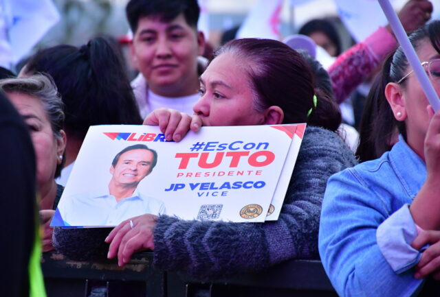 Προεδρικές εκλογές στη Βολιβία: Δυο υποψήφιοι της δεξιάς διεκδικούν το κορυφαίο αξίωμα