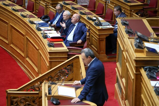 Σ. Φάμελλος: «Η κυβέρνηση διαλύει την ύπαιθρο και λεηλατεί τους παραγωγούς»