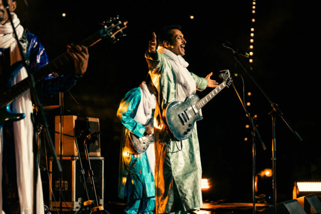 Bombino: O βραβευμένος Tuareg κιθαρίστας απόψε στην Αθήνα