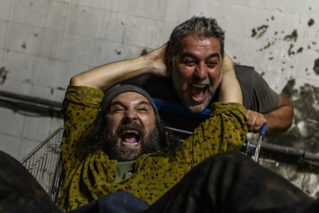 «Άνθρωποι και Ποντίκια»: Η μεγάλη επιτυχία σε σκηνοθεσία Βασίλη Μπισμπίκη επιστρέφει