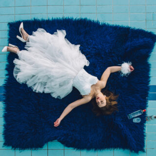 Ο Ανδρέας Παράσχος αγαπά το θέατρο που φέρνει σε «αμηχανία» τον θεατή