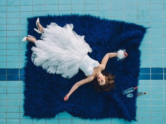 Ο Ανδρέας Παράσχος αγαπά το θέατρο που φέρνει σε «αμηχανία» τον θεατή