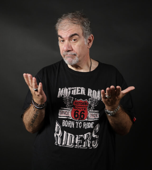 «Το rock που δεν ξεχάσαμε»: Δημήτρης Σταρόβας και Starovas Band στο Κύτταρο