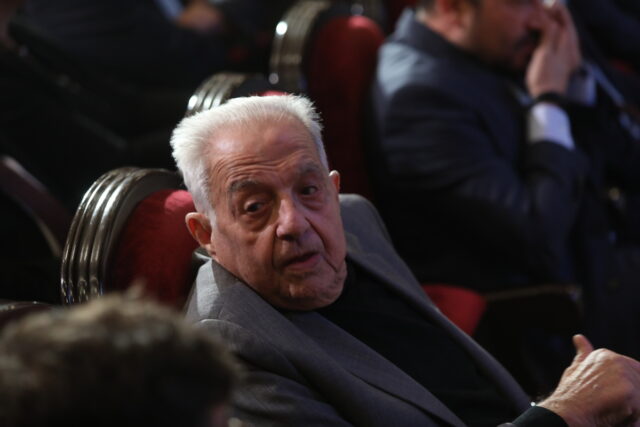 Πέθανε ο Αλέκος Φλαμπουράρης