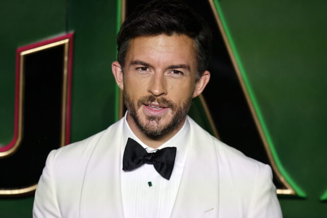 People: O Τζόναθαν Μπέιλι ο πιο σέξι άνδρας για το 2025