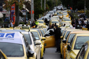 Χωρίς ταξί την Τρίτη και την Τετάρτη η χώρα