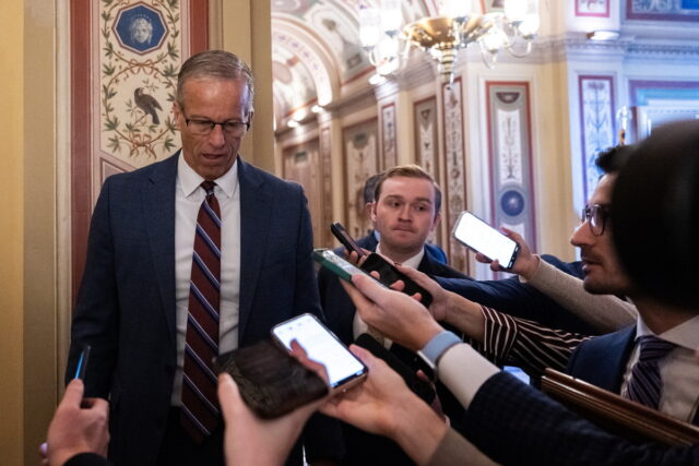 ΗΠΑ: Ο Τραμπ υπόσχεται «γρήγορο άνοιγμα» μετά το τέλος του shutdown