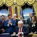 ΗΠΑ: Ο Ντόναλντ Τραμπ υπέγραψε νόμο που τερματίζει το shutdown