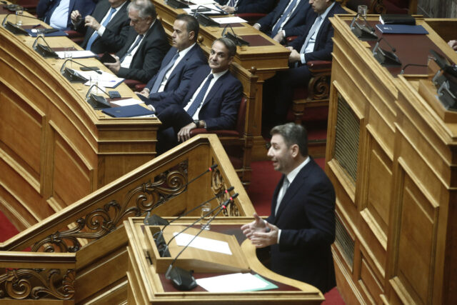 Επίκαιρη ερώτηση του Νίκου Ανδρουλάκη στη Βουλή: «Η κοινωνία έχει αγανακτήσει με το κόστος ζωής»