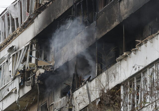 Ουκρανία: Ρωσικά πλήγματα στη Ζαπορίζια, εν μέσω διπλωματικού πυρετού για τον τερματισμό του πολέμου