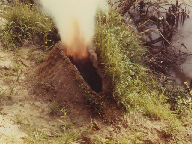 Δύο νέες εκθέσεις στο ΕΜΣΤ, δύο νέες ματιές πάνω στην ταυτότητα