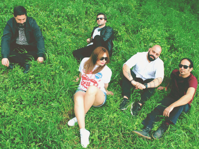 Sugar for the Pill: «Κάθε φορά που γράφουμε ένα νέο δίσκο, καλούμαστε να βουτήξουμε βαθιά μέσα μας»