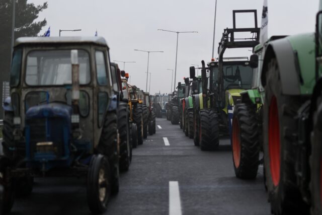 Αγροτικές κινητοποιήσεις: Ενισχύονται τα μπλόκα στην Ήπειρο