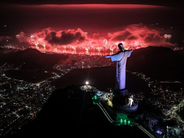 Βραζιλία: Στο Ρίο η μεγαλύτερη πρωτοχρονιάτικη γιορτή στον κόσμο