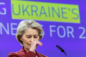 Ευρωπαϊκή Επιτροπή: Αυτές είναι οι δύο λύσεις για τη στήριξη της Ουκρανίας