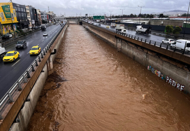 Κακοκαιρία Byron: Χάος στο οδικό δίκτυο της Αττικής
