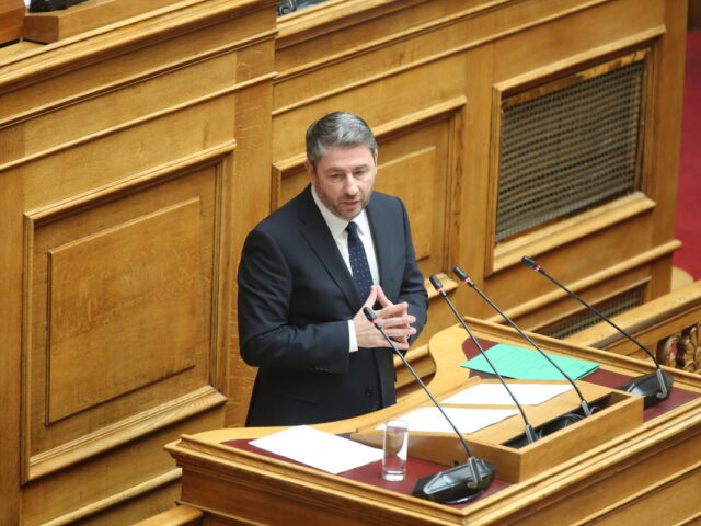 Ν. Ανδρουλάκης: «Το κυκλοφοριακό δεν λύνεται με αποσπασματικές κινήσεις»