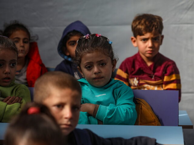 Γάζα: Χιλιάδες παιδιά υποφέρουν από οξύ υποσιτισμό παρά την εκεχειρία