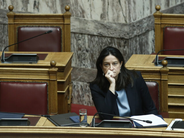 Σύγκρουση κυβέρνησης–αντιπολίτευσης στη Βουλή για τις Συλλογικές Συμβάσεις